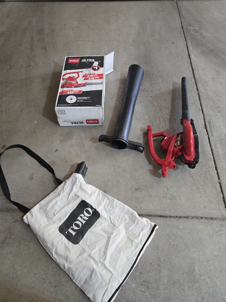 Toro Ultra Blower/Vacuum 260 MPH Electric Leaf Blower with Bag and Attachments
