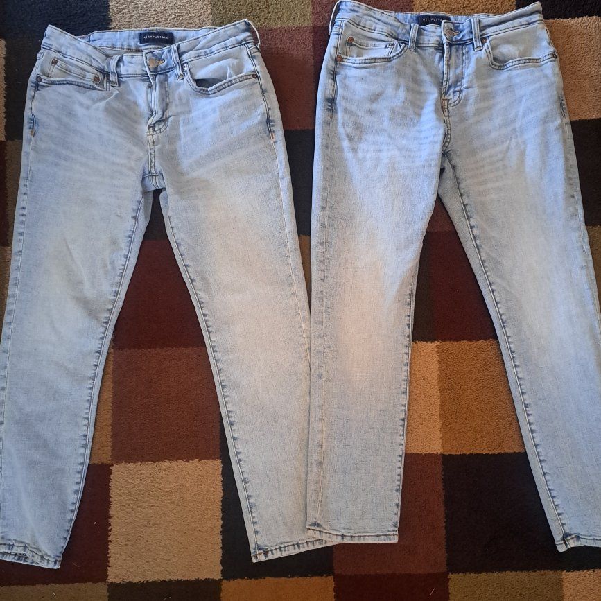 2 pair of mens Aeropostale denim jeans