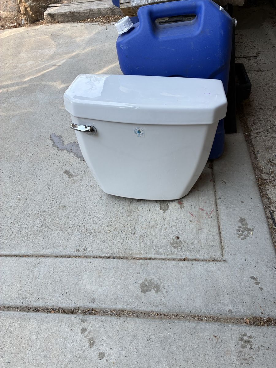 Free - Toilet tank.