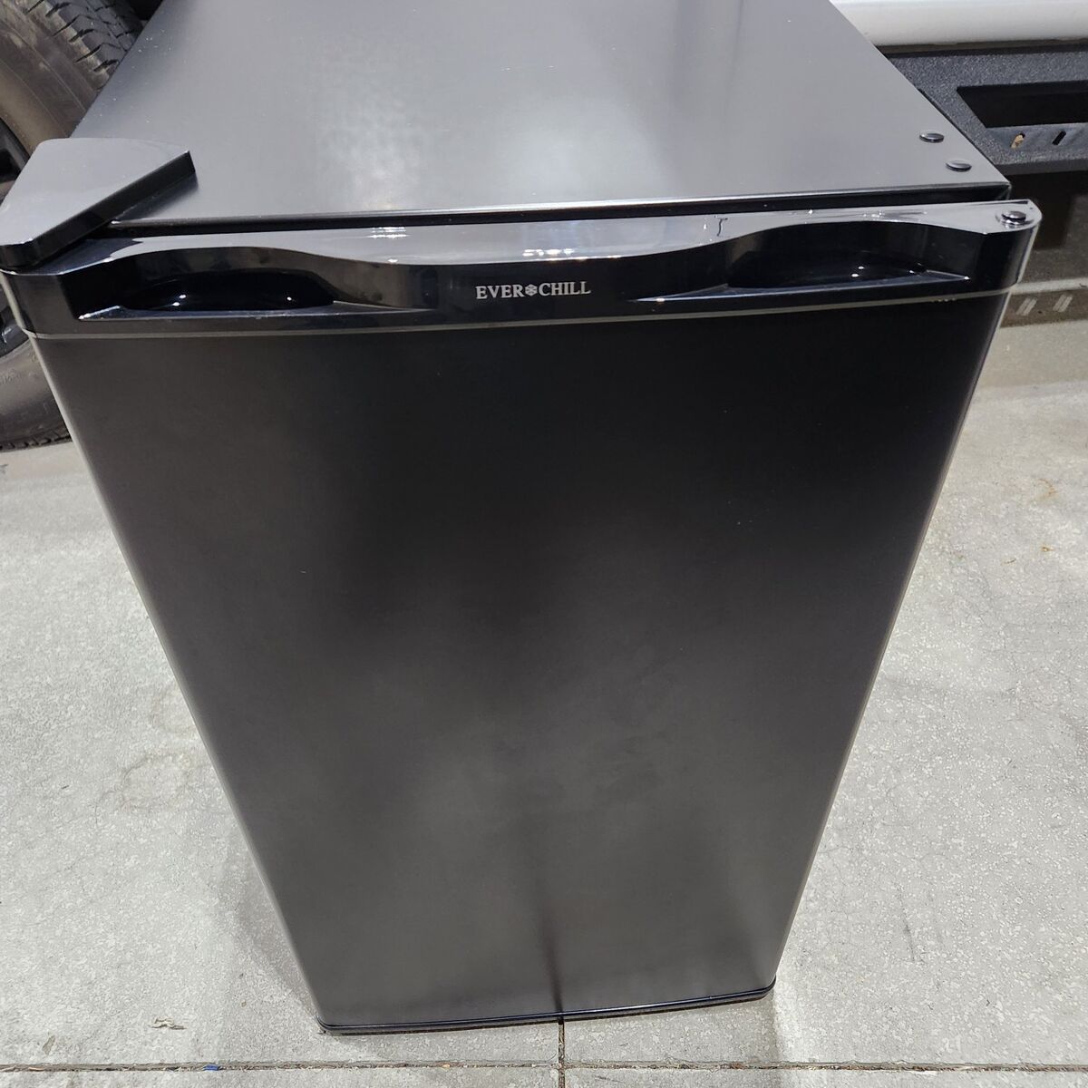 Ever Chill 3.3 cu ft RV Mini Fridge Refrigerator