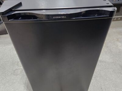 Ever Chill 3.3 cu ft RV Mini Fridge Refrigerator