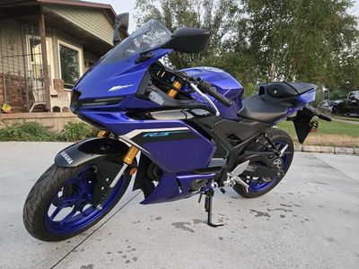 2025 YZF R3