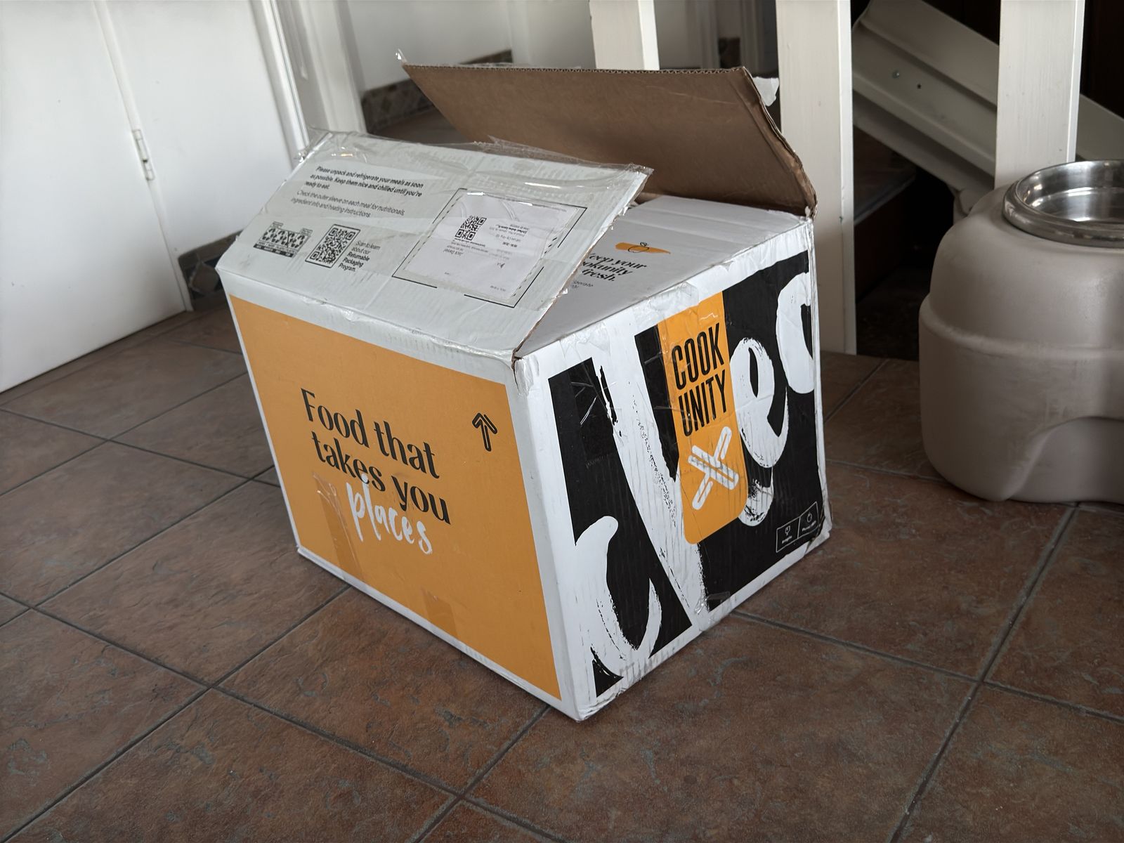 FREE LARGE AND MEDIUM BOXES