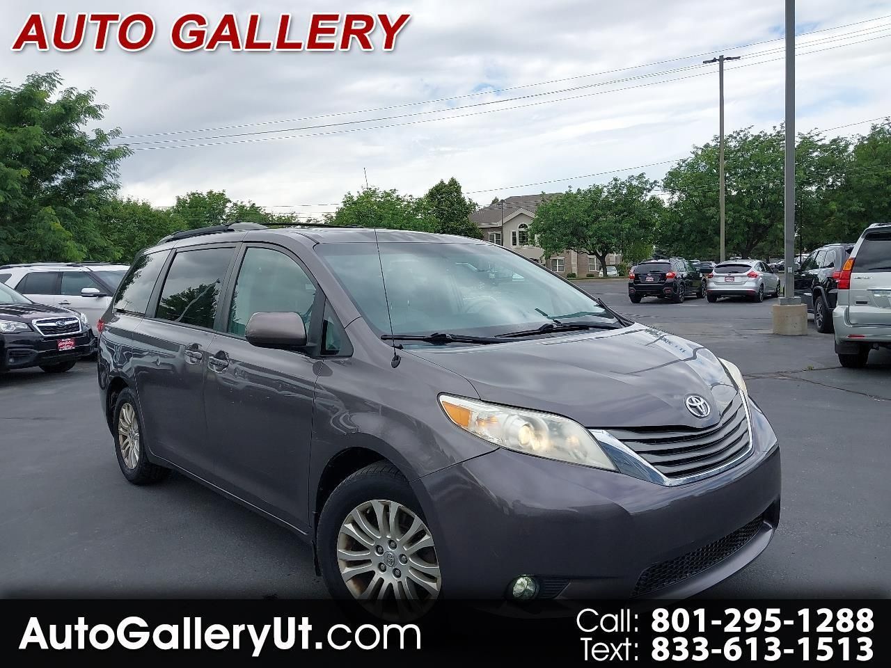 2013 Toyota Sienna XLE 8-Passenger