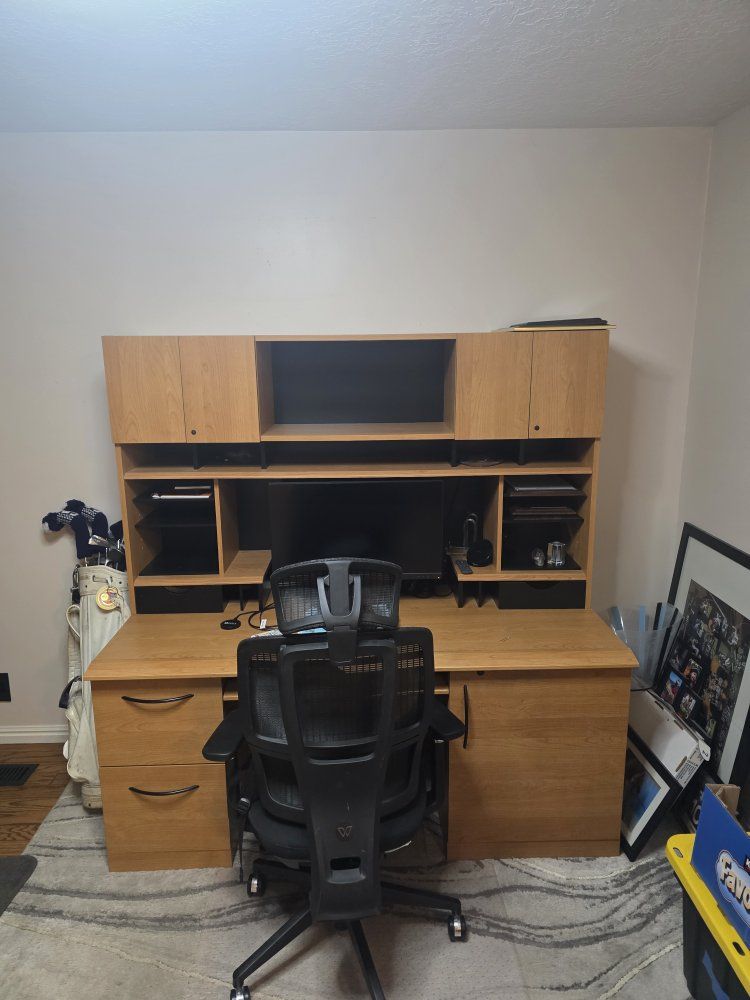 Wooden Office Desk with Hutch and Storage Drawers