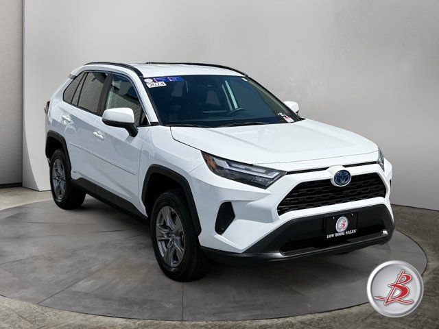 2024 Toyota RAV4 LE