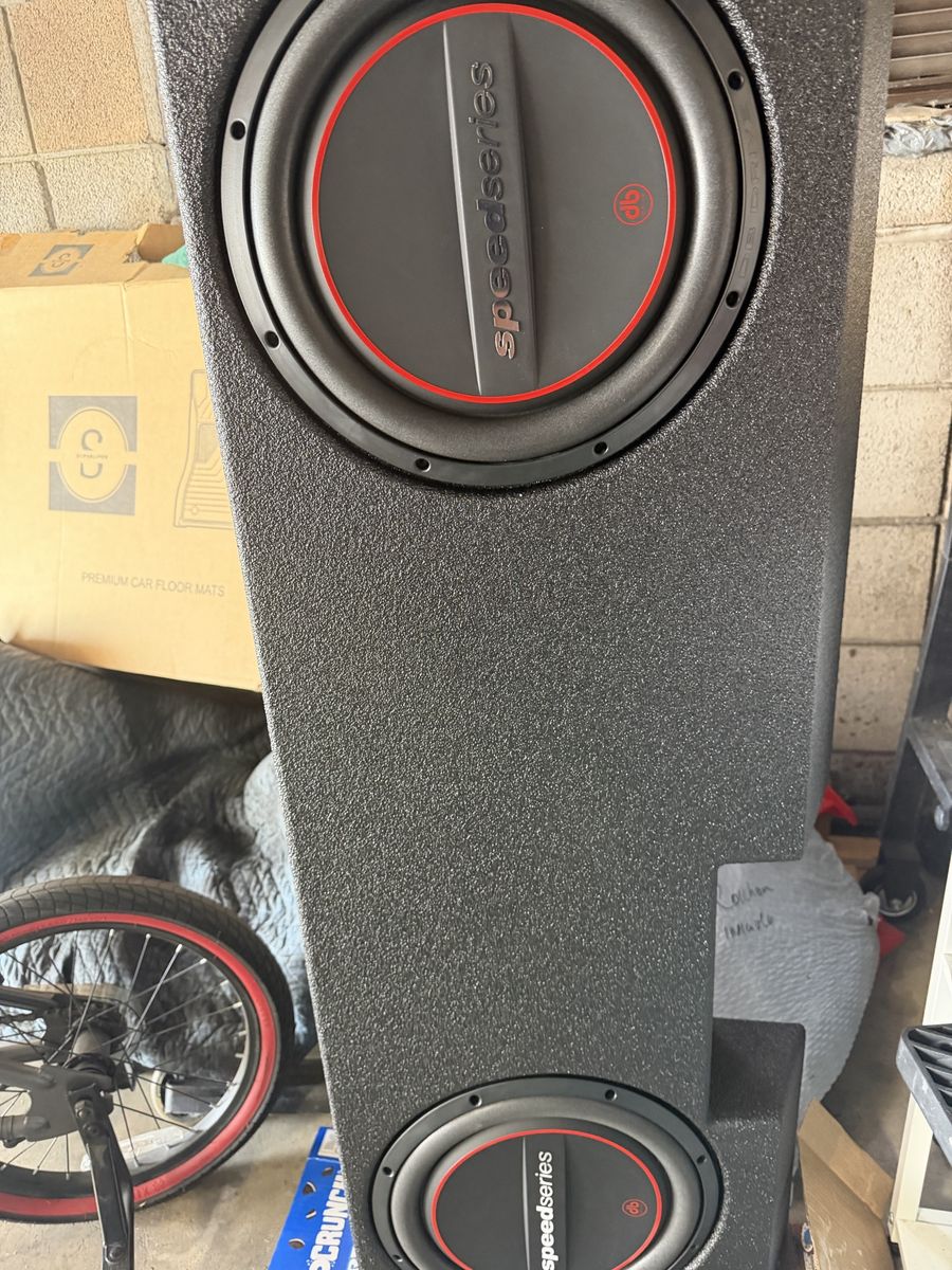 12” subwoofer box and amplifier Chevy Silverado/GMC sierra 2019-2025