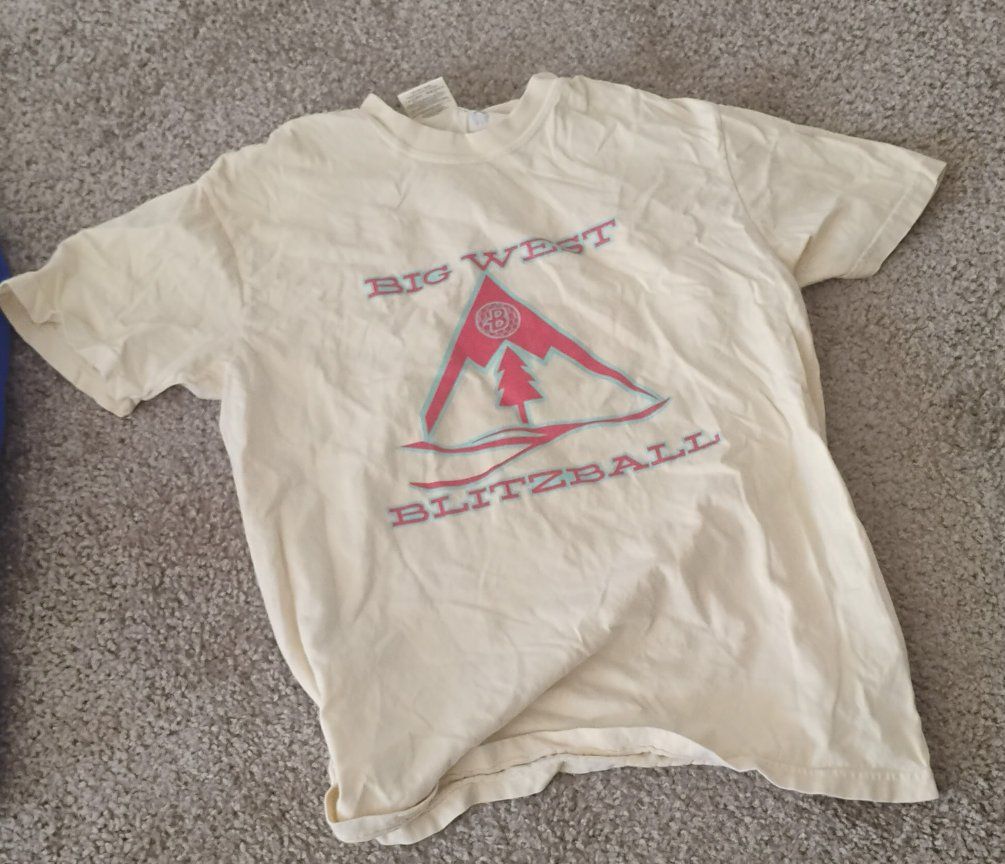 Big West Blitzball Cream T-Shirt with Mountain Tree Graphic, Size L