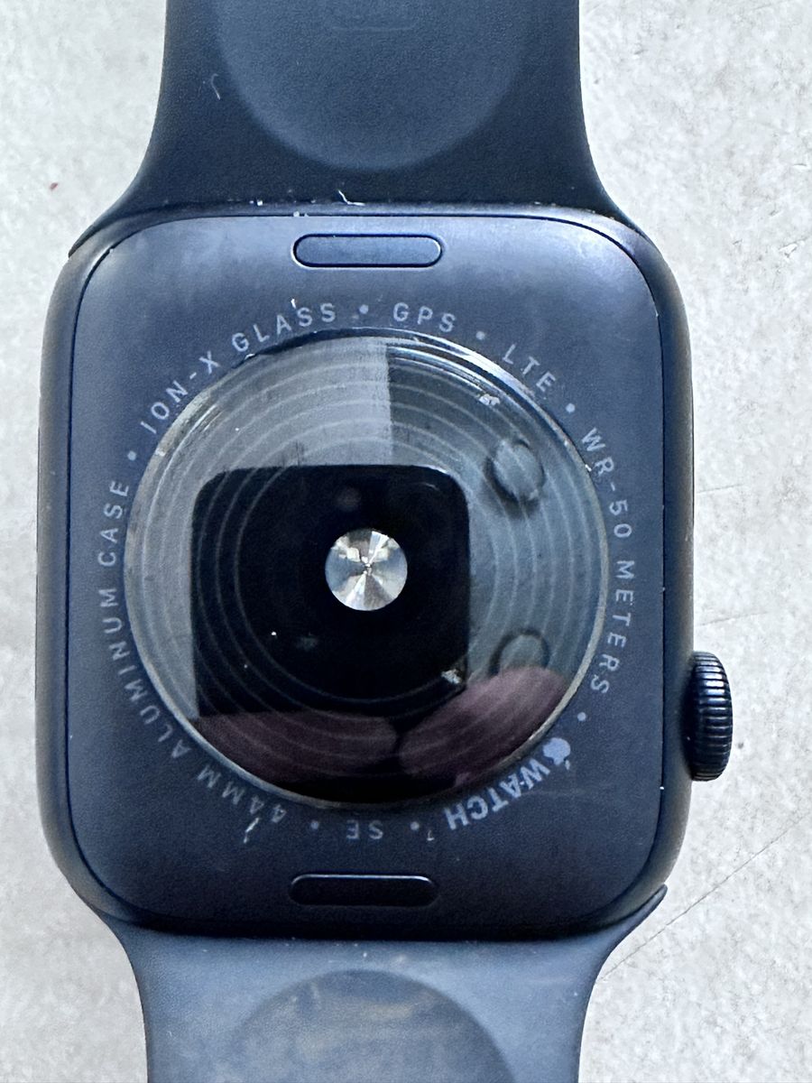 Apple Watch SE 44mm Aluminum Case LTE GPS Smartwatch