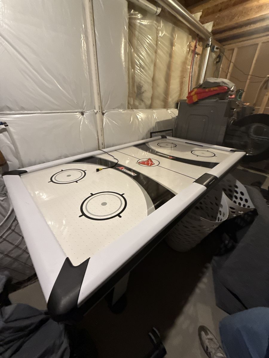Atomic Airhockey Table