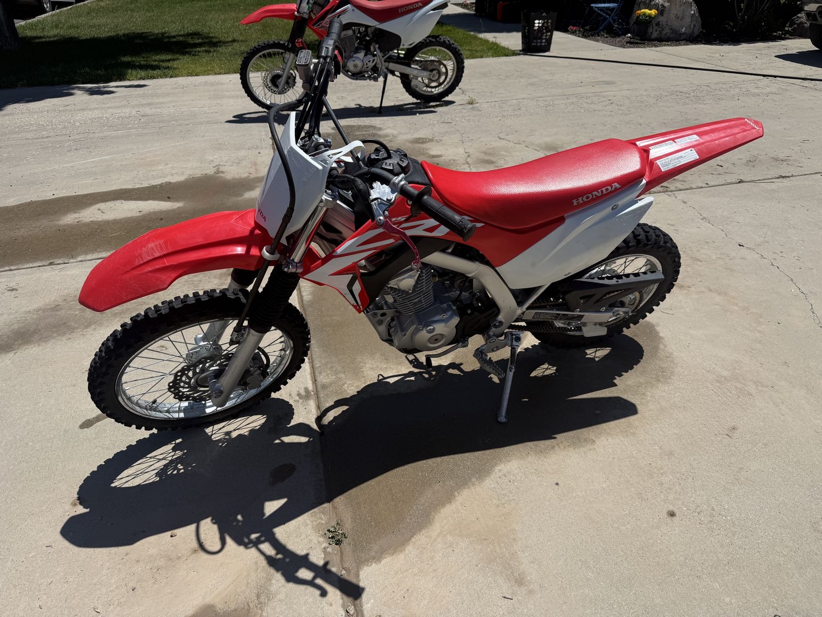 2021 Honda CRF125F Dirt Bike - Red/White, Excellent Condition