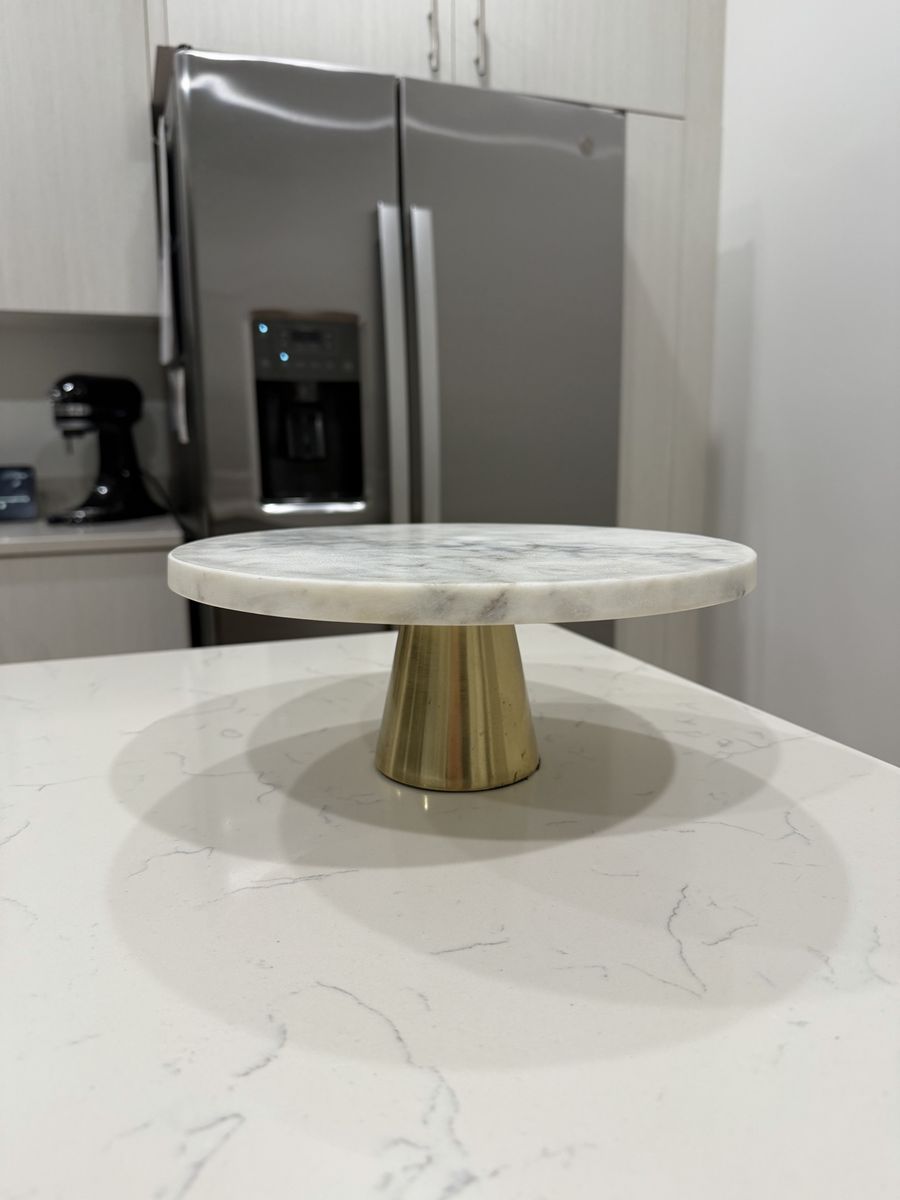 Cake stand