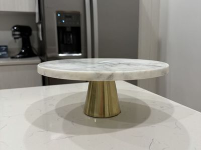 Cake stand