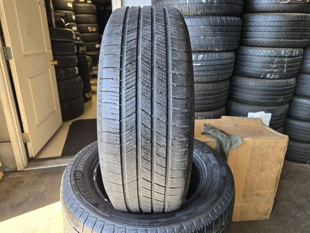 SET 235/60R18 MICHELIN DEFENDER T +H