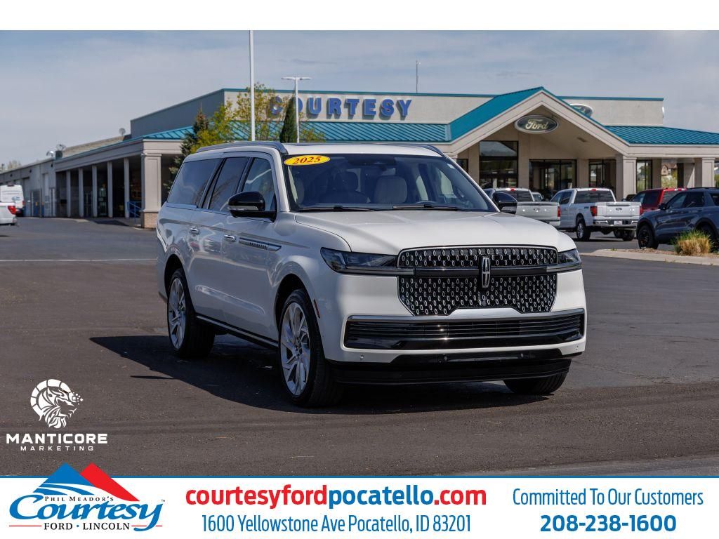 2025 Lincoln Navigator L Reserve