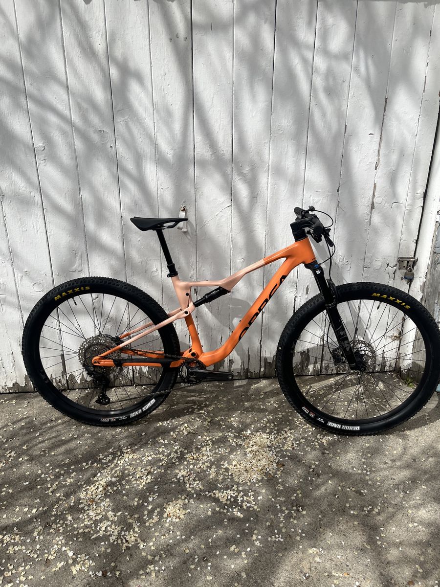 2025 Orbea Oiz H30 w/ dropper seatpost  -Size Lg