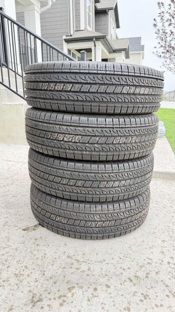 235/70R16 Yokohama Geolander G056