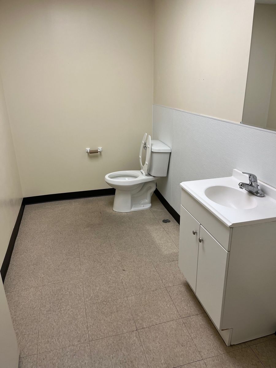 Main image 6