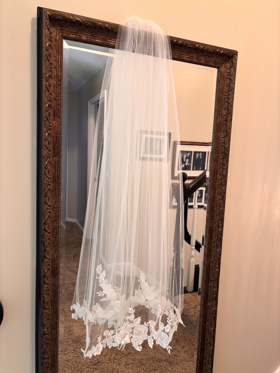 NEW Ivory Fingertip Bridal Veil