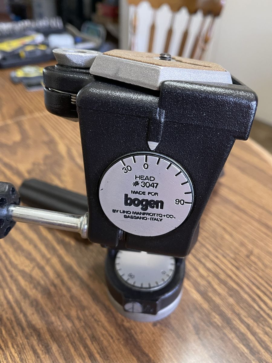 Bogen tri pod head.