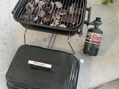 Charmglow Portable Tabletop Propane Gas Grill with Lid