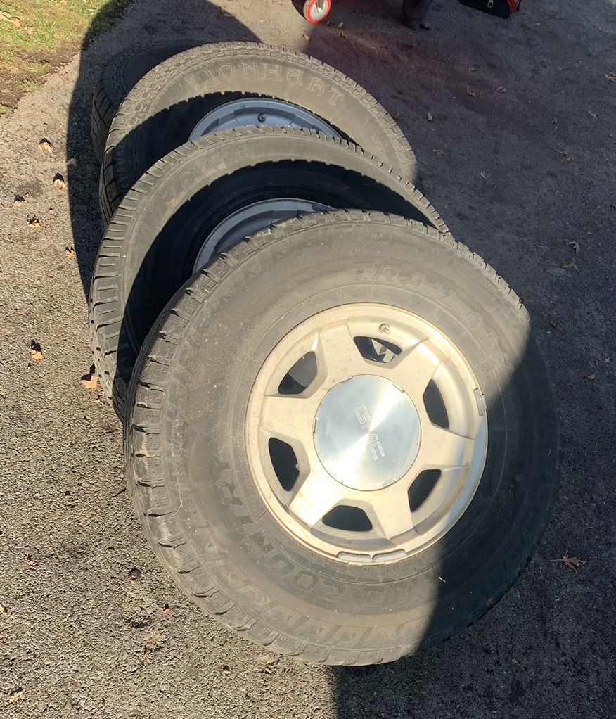 GM Chevy 6x139.7 16 Inch Wheels Rims & Tires