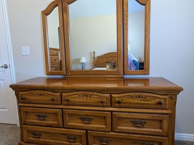 Traditional Bedroom Set