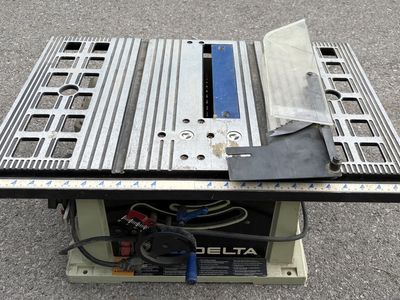 Delta 10” Table Saw