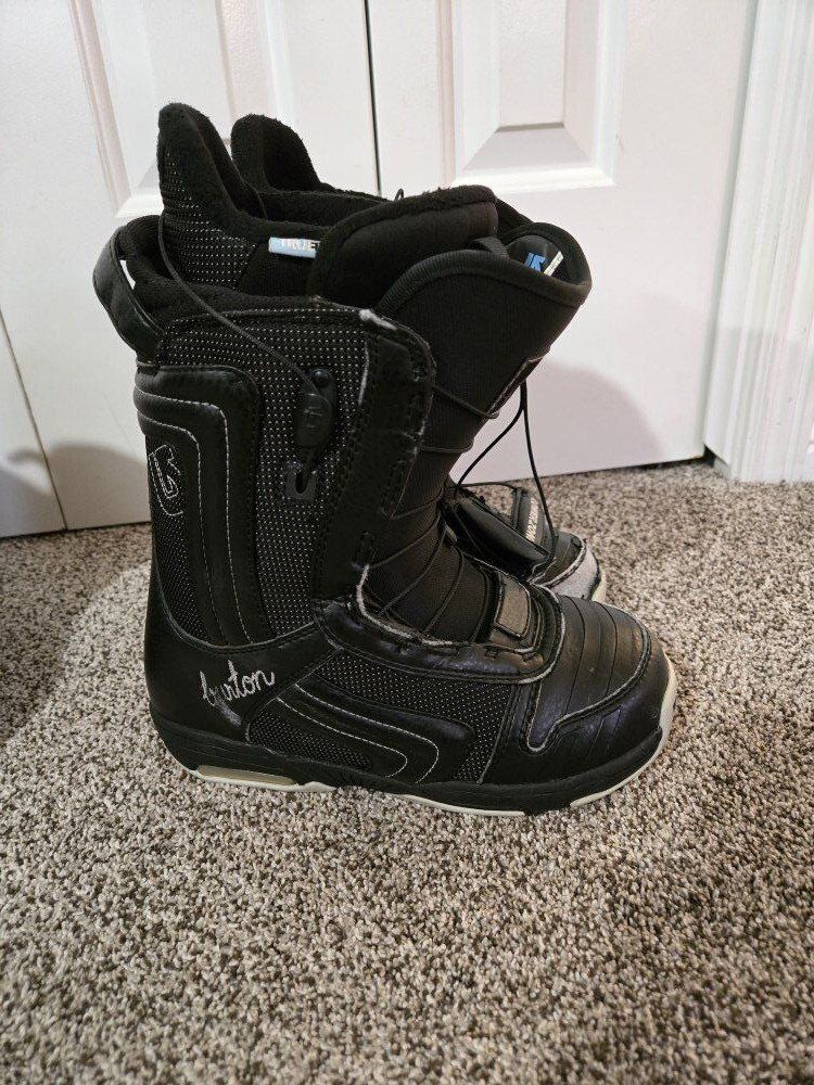 Burton Snowboard Boots W size 7