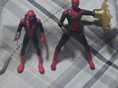 2 Spiderman Action Figures!