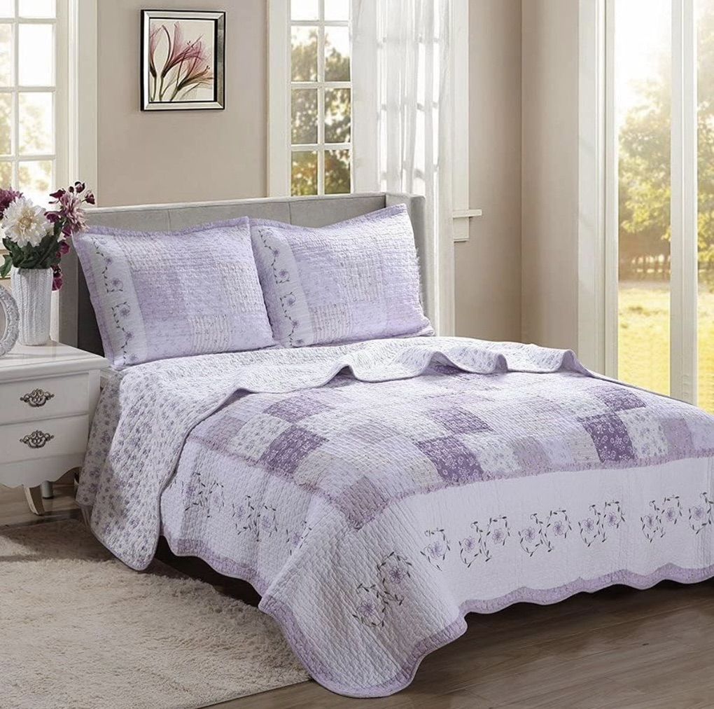 Purple Floral Patchwork Queen Quilt + Shams