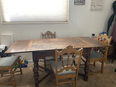 Dinning room table
