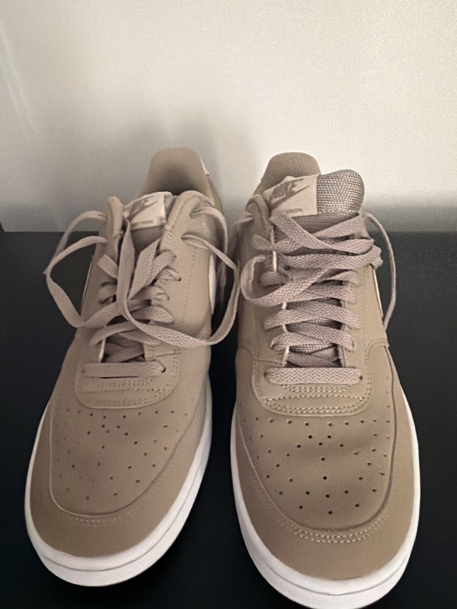 NIKE COURT VISION Size 11 . Light Brown