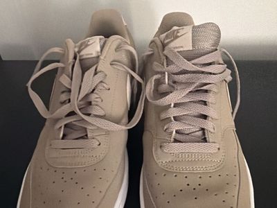 NIKE COURT VISION Size 11 . Light Brown