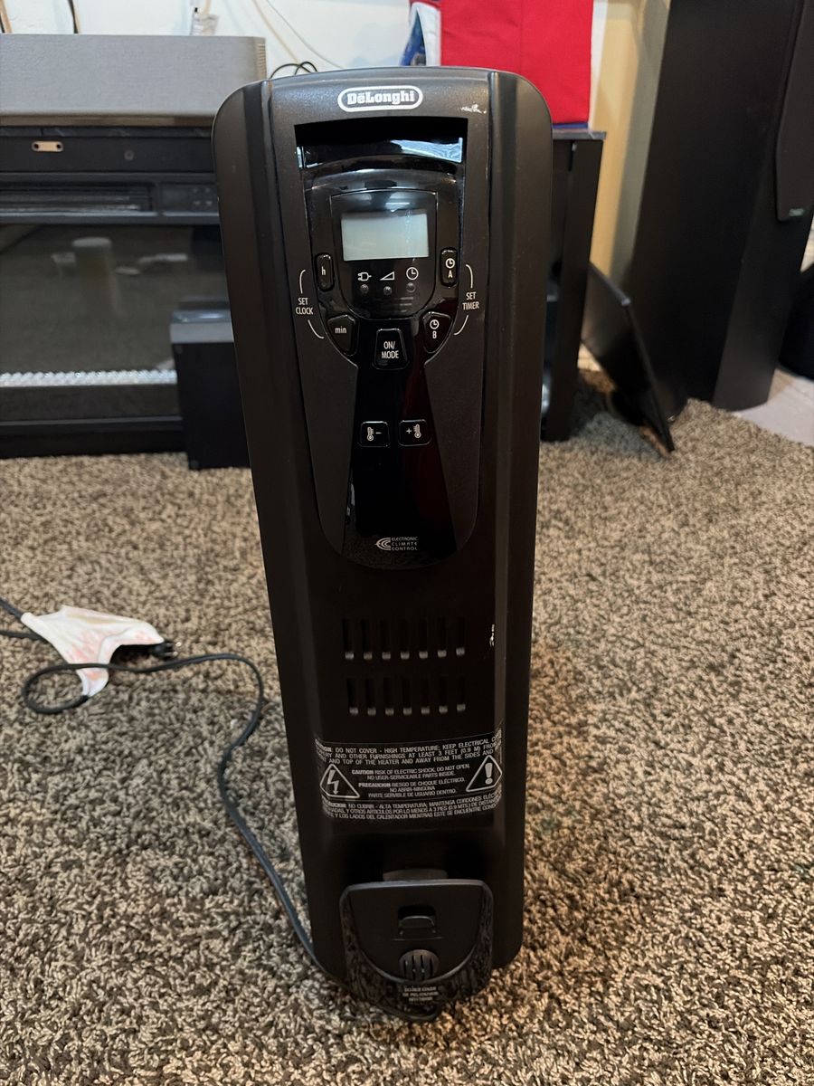 DeLonghi Digital Oil-Filled Radiator Space Heater - Black