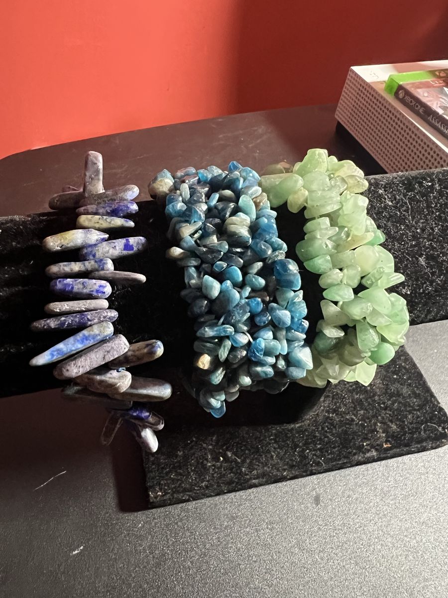 Natural Stone Chip Bead Stretch Bracelets - Set of 3 (Blue Lapis, Blue Apatite, Green Aventurine)