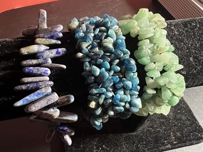 Natural Stone Chip Bead Stretch Bracelets - Set of 3 (Blue Lapis, Blue Apatite, Green Aventurine)