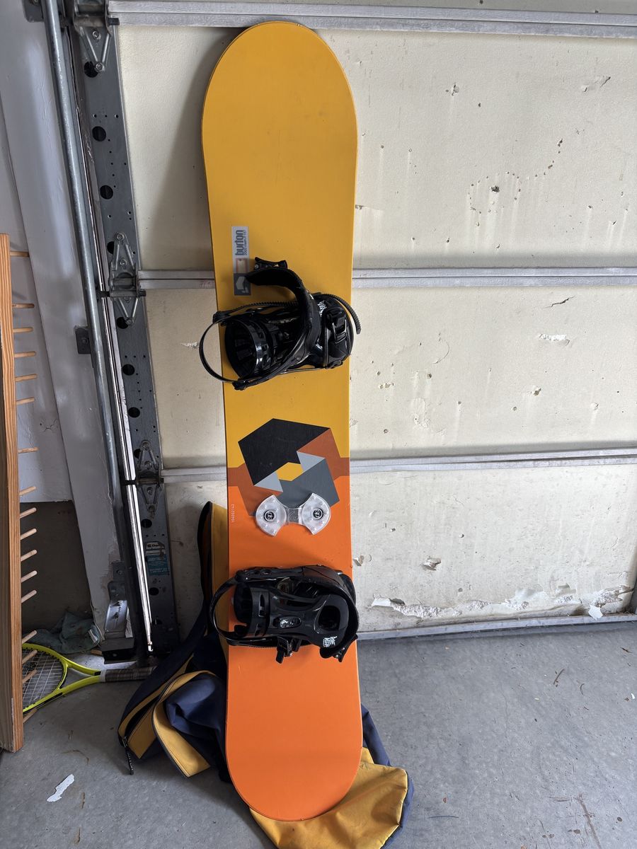Burton Clash 2002 Snowboard 157cm with Bindings