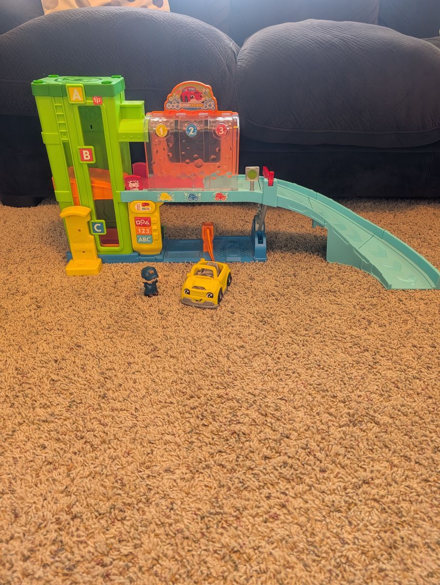 Little people car wash