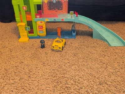 Little people car wash
