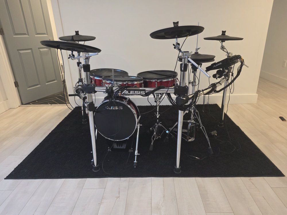 Alesis Strike Pro SE Electronic Drum Kit w/ Modules, Mesh Heads & Cymbals - Used