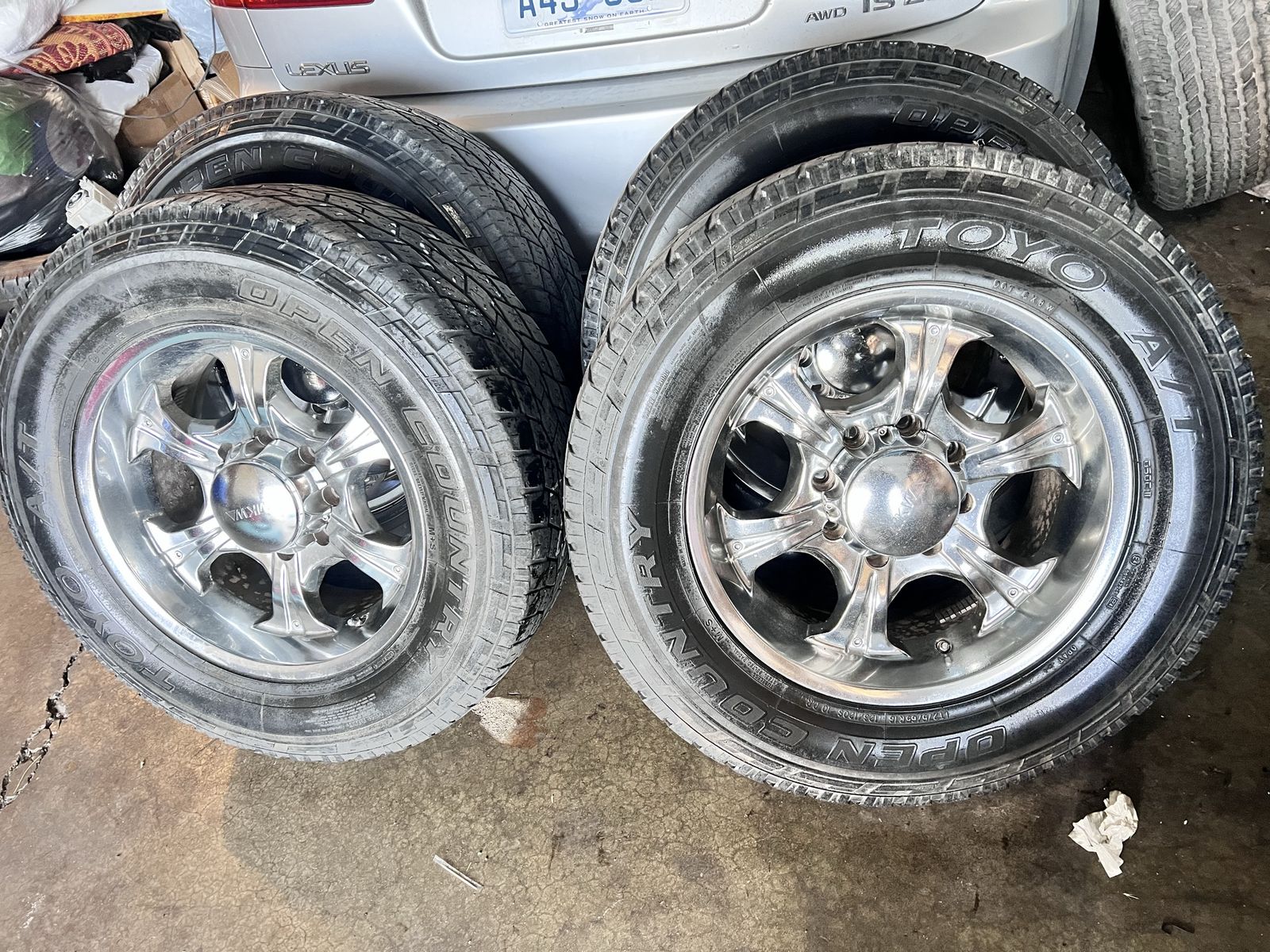 18 MKW Wheels and Tires 8x6.5 Duramax Ram F250