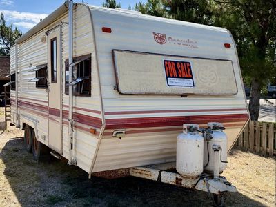 1984 Fleetwood Prowler Travel Trailer 23’