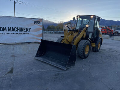 Caterpillar 906M Wheel Loader Tractor