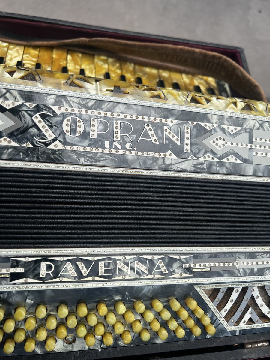 Soprani Inc. Ravenna Accordion with Case - Vintage Musical Instrument