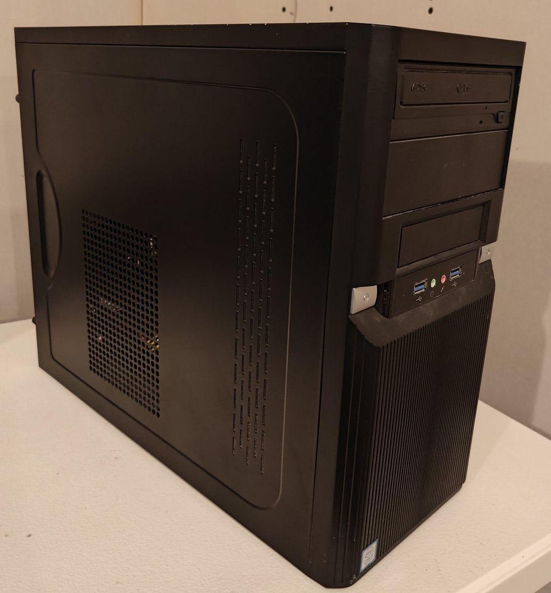 Win11 Xeon w/rx580 8gb. Gaming computer