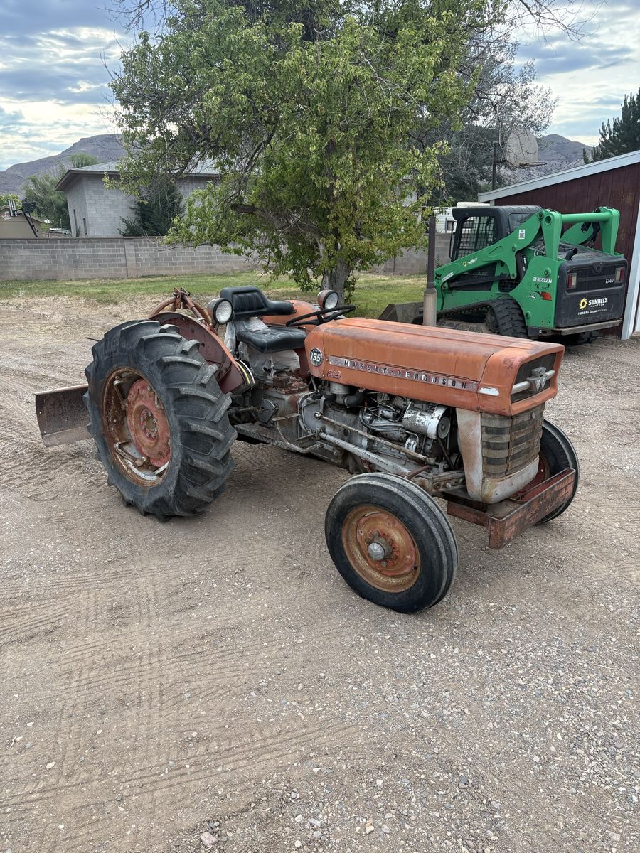 Massey Ferguson 135 Vintage Tractor
