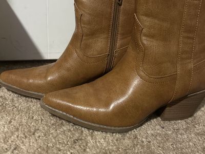 Women's Brown Ankle Western Boots with Side Zip Closure - Size 7 1/2