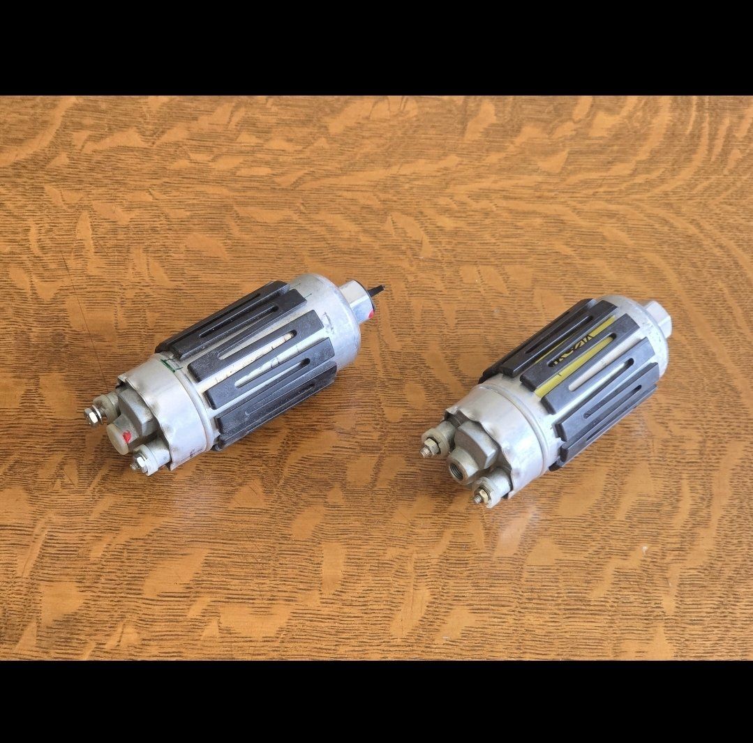 2 Bosch 12V Fuel Pumps