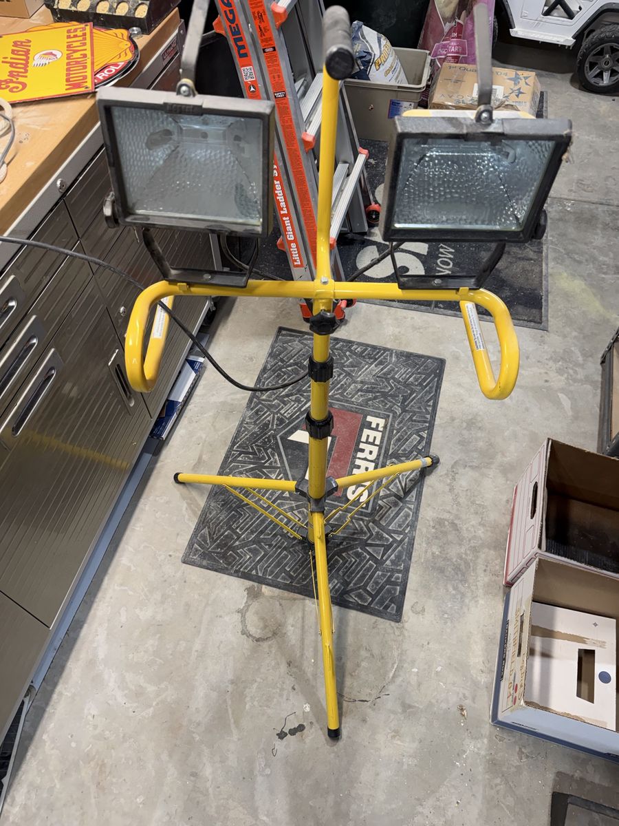 Work light flood light, dual head with stand